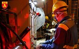 Trắng đêm hút bùn, làm sạch cống quanh nhà máy Rạng Đông